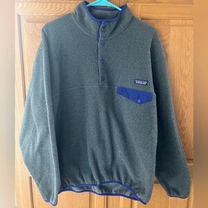 Patagonia Synchilla - Size M, grey with blue trim